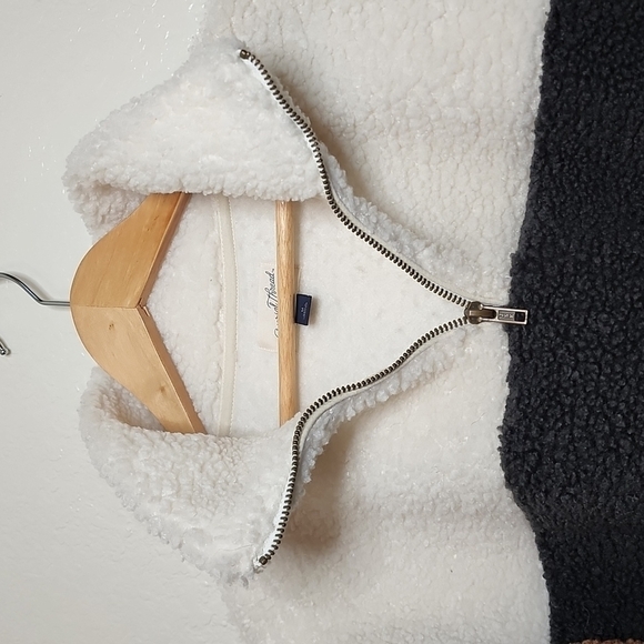 Universal Thread Color Block Pullover Zipper Sherpa - Picture 8 of 11